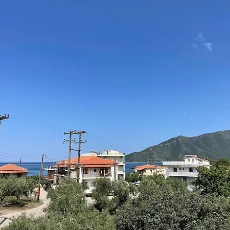 Eirini House Apartment Leonidio