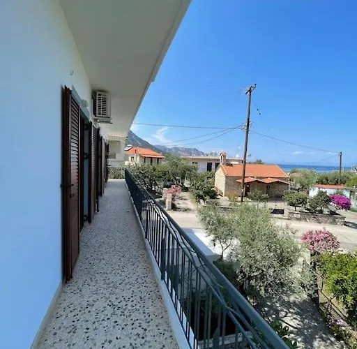 Eirini House * לאונידיון