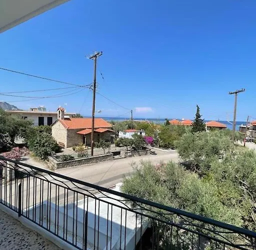 דירה Eirini House *