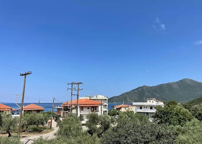 Eirini House Apartament Leonídion