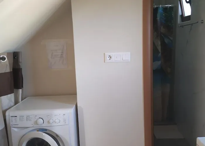 דירה Eirini House לאונידיון